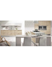 CUCINA CON CESTONI E COLONNE