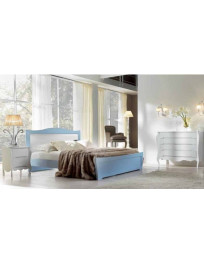 CAMERA MATRIMONIALE CON LETTO AZZURRO IMBOTTITO