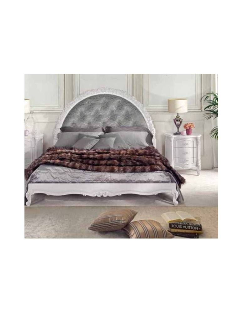 LETTO INTAGLIATO A MANO CON TESTILE A SEMI CERCHIO  IMBOTTITO