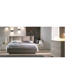 LETTO CON CUSCINI TESTIERA