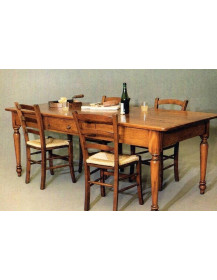 TAVOLO RETTANGOLARE CON GAMBE TORNITE