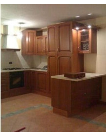 CUCINA SU MISURA IN ROVERE