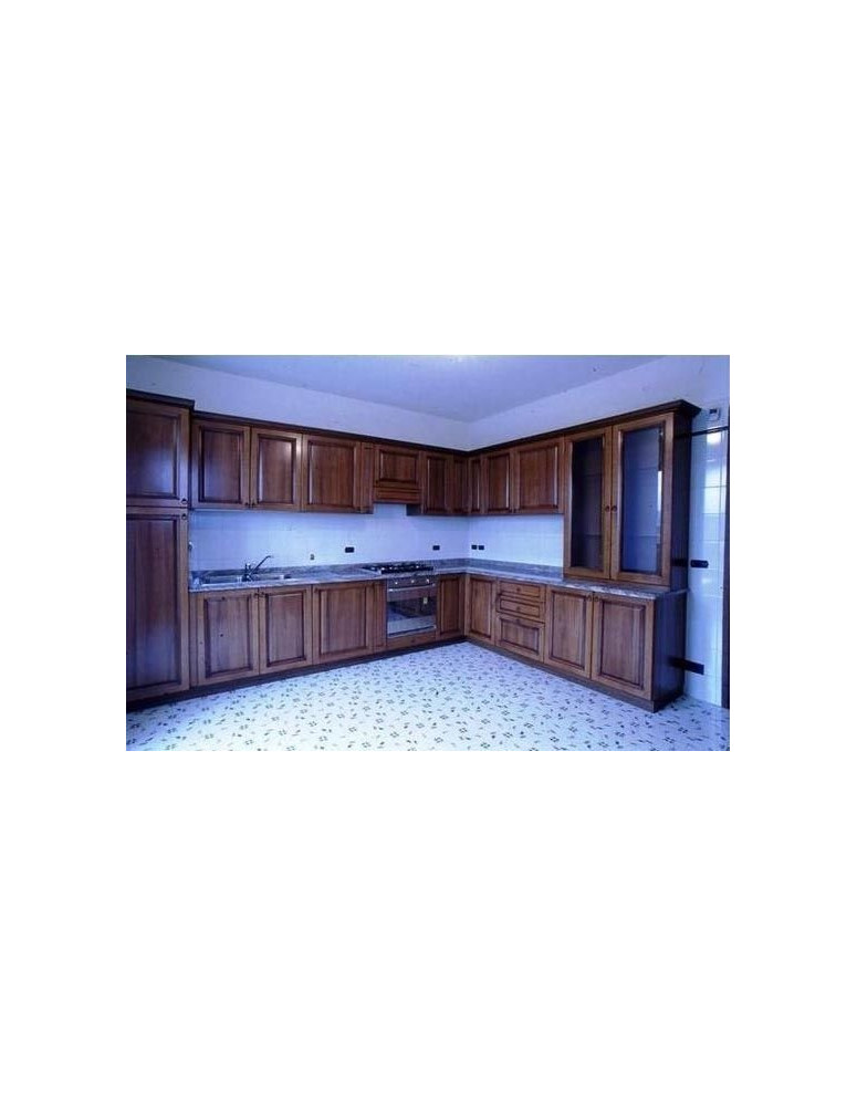 CUCINA SU MISURA IN NOCE