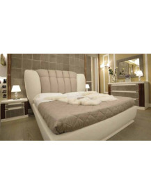 COMPOSIZIONE DI CAMERA CON LETTO E TESTILE IN PELLE,COMO E COMODINI