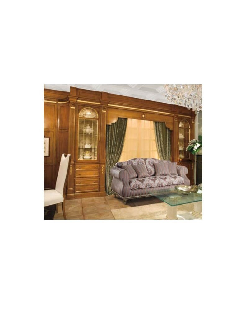 BOISERY IN LEGNO CON DECORI DORATI E ALCOVA PER PORTA FINESTRA