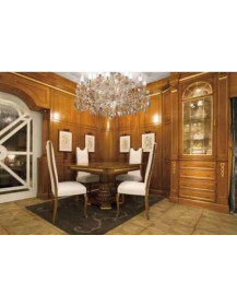 BOISERY IN LEGNO CON DECORI DORATI. A MISURA