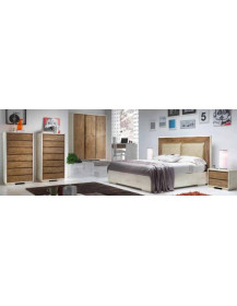 CAMERA IN LEGNO IN FRASSINO LACCATA E VERNICIATA AL NATURALE