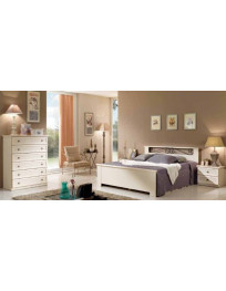 CAMERA CON LETTO COMODINI E SETTIMONE PATINATA BEIGE