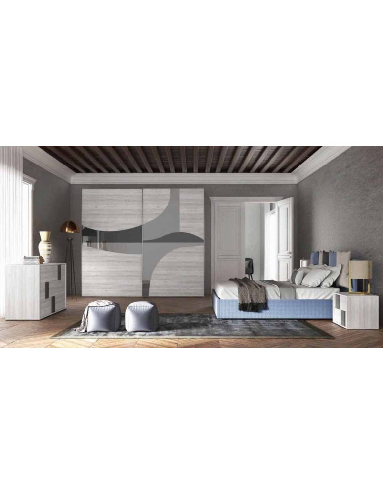 CAMERA CON ARMADIO DUE ANTE SCORREVOLE E LETTO IMBOTTITO