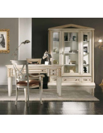 VETRINA CON INTAGLIO CON CIMASA E SCRITTOIO