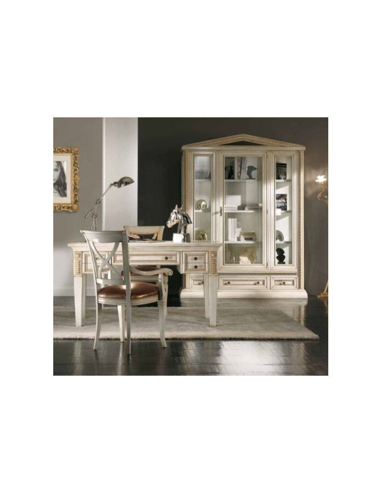 VETRINA CON INTAGLIO CON CIMASA E SCRITTOIO